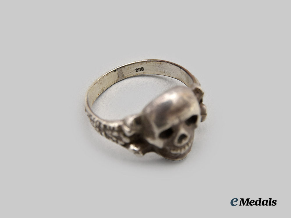 germany,_wehrmacht._a_totenkopf_ring_in_silver___m_n_c9282