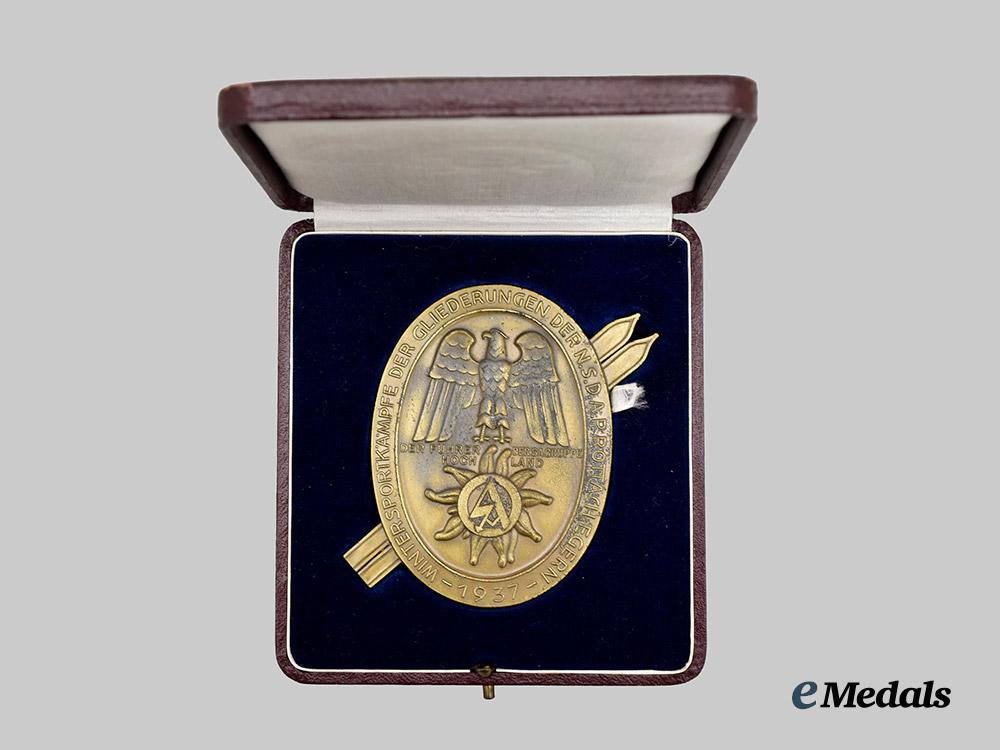 germany,_s_a._a1937_s_a-_gruppe_hochland/_n_s_d_a_p_sports_competition_victor’s_plaque,_with_case,_by_carl_poellath___m_n_c9345