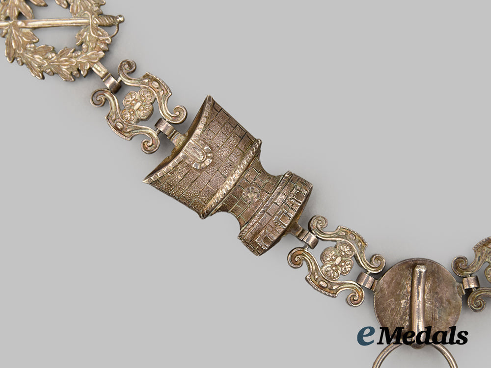 portugal,_kingdom._an_order_of_the_tower_and_sword,_grand_collar___m_n_c9391