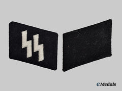 Germany, SS. A Set of Waffen-SS Collar Tabs for Enlisted Ranks