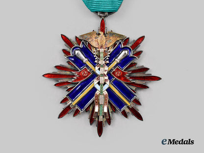 japan,_imperial._an_order_of_the_golden_kite,_v_class_in_case___m_n_c9427