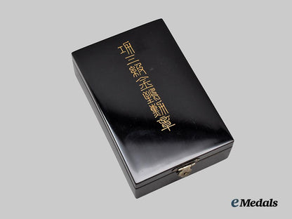 japan,_imperial._an_order_of_the_golden_kite,_i_i_i_class_commander_with_case___m_n_c9436