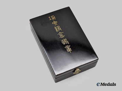 japan,_imperial._an_order_of_the_golden_kite,_v_i_class_in_case___m_n_c9449
