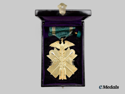 japan,_imperial._an_order_of_the_golden_kite,_v_i_class_in_case___m_n_c9450