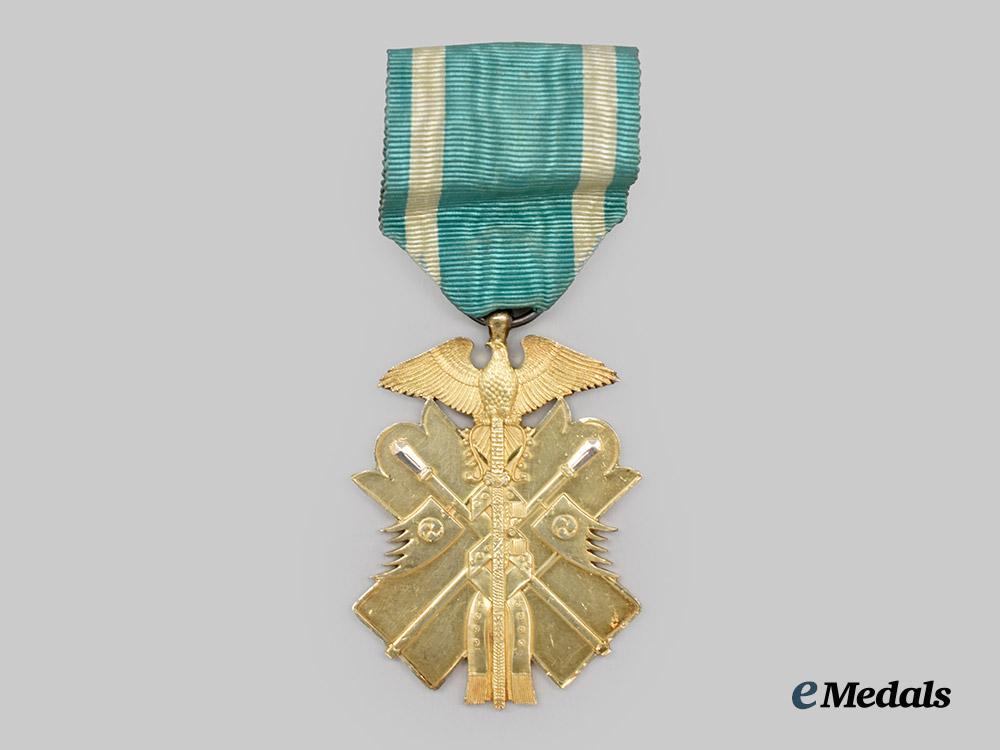 japan,_imperial._an_order_of_the_golden_kite,_v_i_class_in_case___m_n_c9453