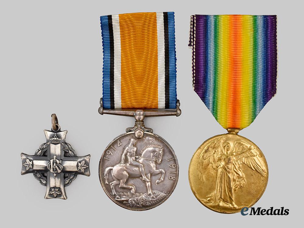 canada,_c_e_f._a_memorial_group_to_corporal_arthur_dawson_salmon___m_n_c9460