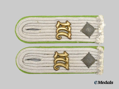 germany,_heer._a_set_of_panzergrenadier_machine_gun_unit_oberleutnant_shoulder_boards___m_n_c9471