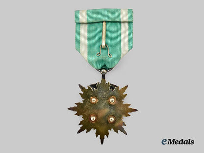 japan,_imperial._an_order_of_the_golden_kite,_i_v_class_badge_with_case___m_n_c9476