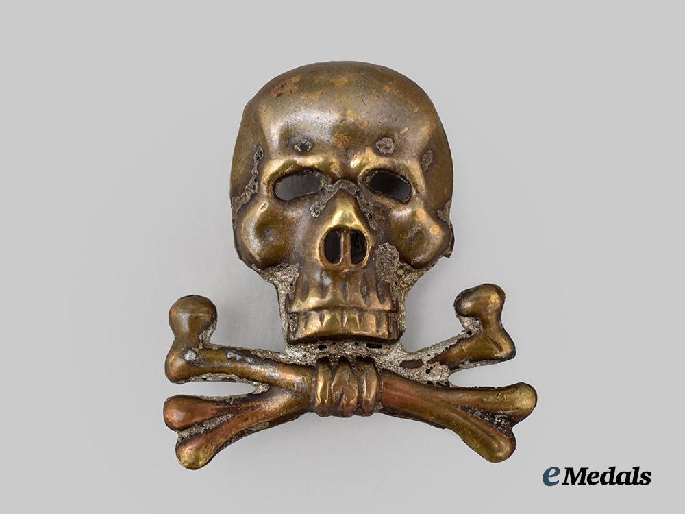 germany,_heer._a_braunschweiger_totenkopf_cap_insignia___m_n_c9477