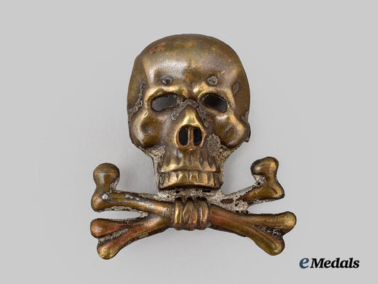 germany,_heer._a_braunschweiger_totenkopf_cap_insignia___m_n_c9477