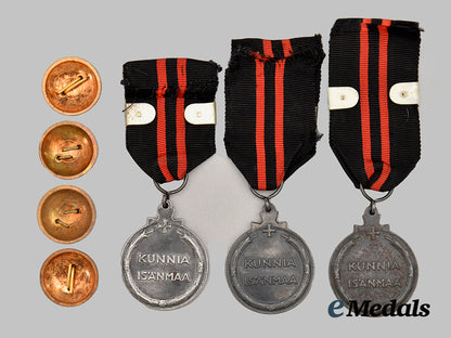 finland,_republic._a_lot_of_winter_war_medals_and_buttons.___m_n_c9480
