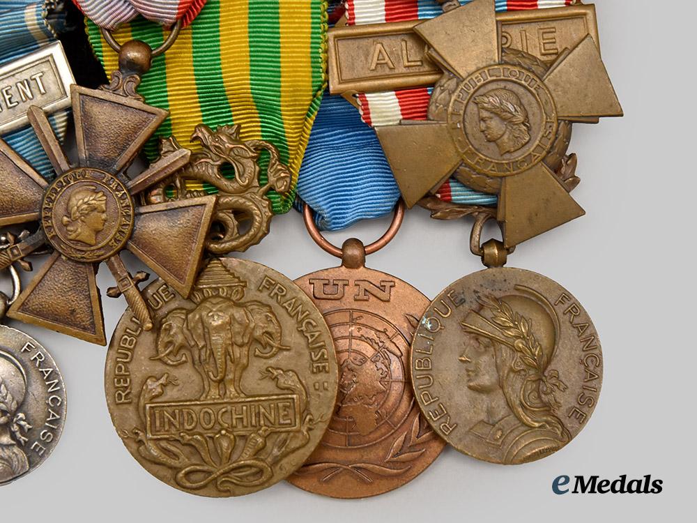 france,_republic._a_legion_of_honour_medal_bar_with_document_to_lieutenant-_colonel_hubert_gautret_de_la_moriciere,_foreign_cavalry,1977.___m_n_c9489