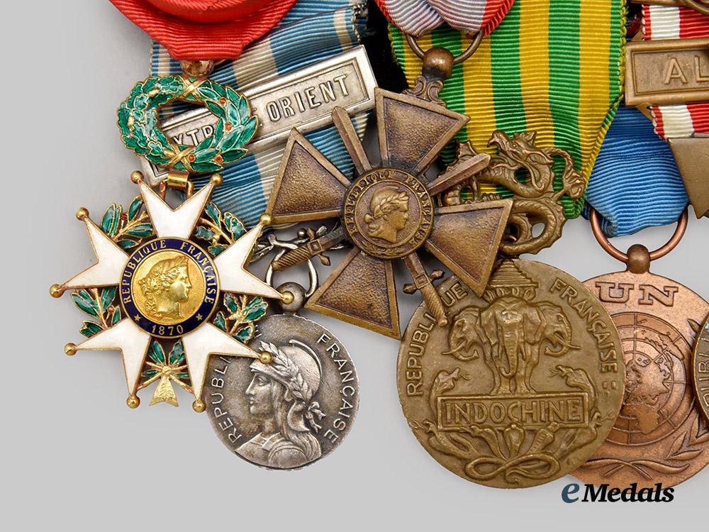 france,_republic._a_legion_of_honour_medal_bar_with_document_to_lieutenant-_colonel_hubert_gautret_de_la_moriciere,_foreign_cavalry,1977.___m_n_c9490
