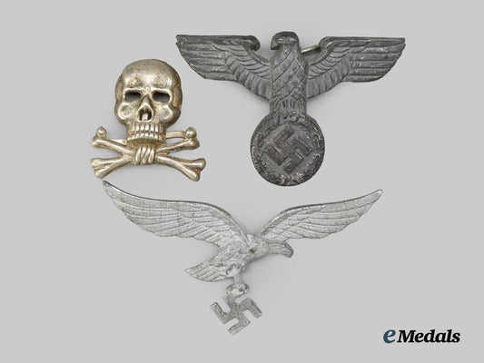 germany,_third_reich._a_mixed_lot_of_visor_cap_insignia___m_n_c9508