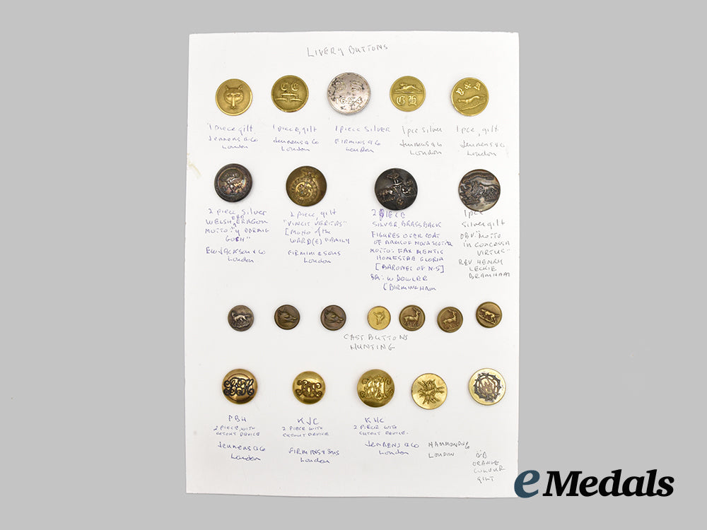 united_kingdom._a_collection_of_regmental_and_military_buttons___m_n_c9520