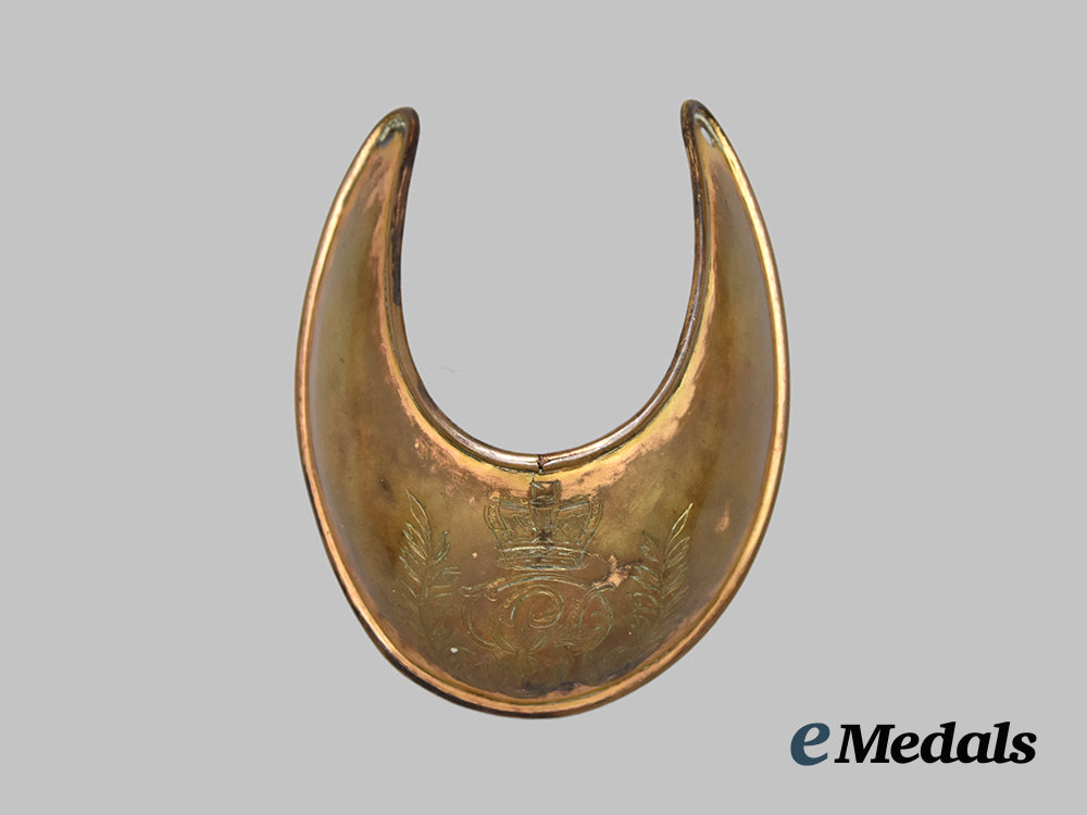 united_kingdom._a_georgian_officer’s_universal_pattern_gorget___m_n_c9545