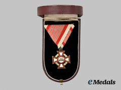 Austria, Empire. A Military Merit Cross, III Class with War Decoration, Cased