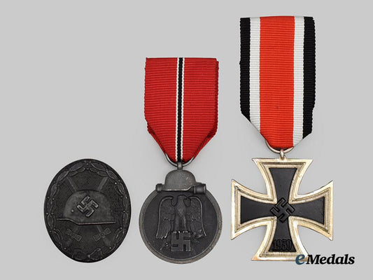 germany,_wehrmacht._a_mixed_lot_of_service_awards___m_n_c9557