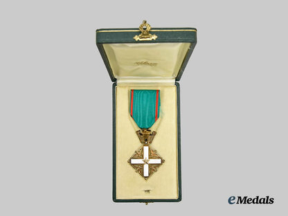 italy,_republic._an_order_of_merit_of_the_italian_republic,_v_class_knight___m_n_c9587