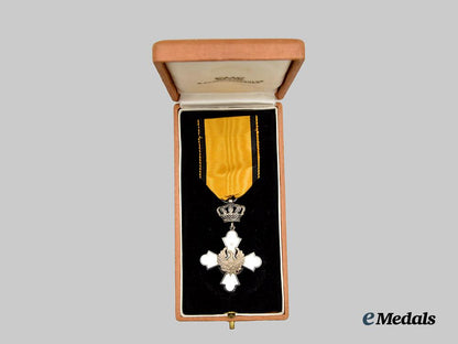 greece,_kingdom._a_order_of_the_phoenix_member_or_silver_cross,_monarchy1947-1964___m_n_c9598