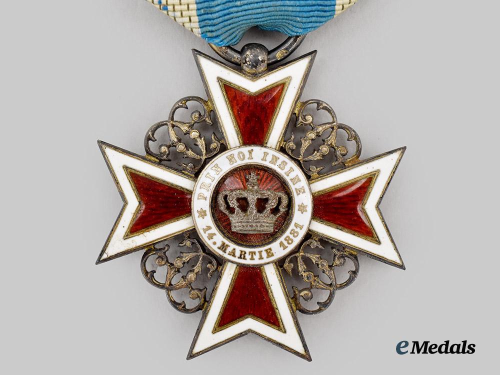 romania,_kingdom._an_order_of_the_romanian_crown,_knight’s_cross_with_case___m_n_c9605