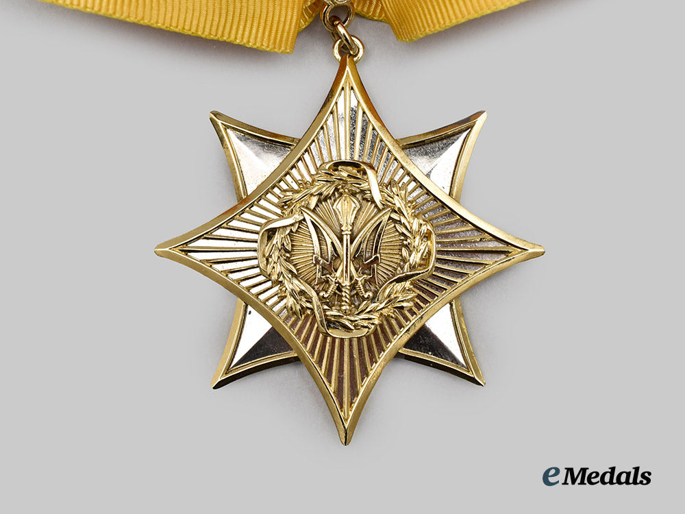ukraine._a_star_of_glory_and_merit_with_diploma.___m_n_c9606