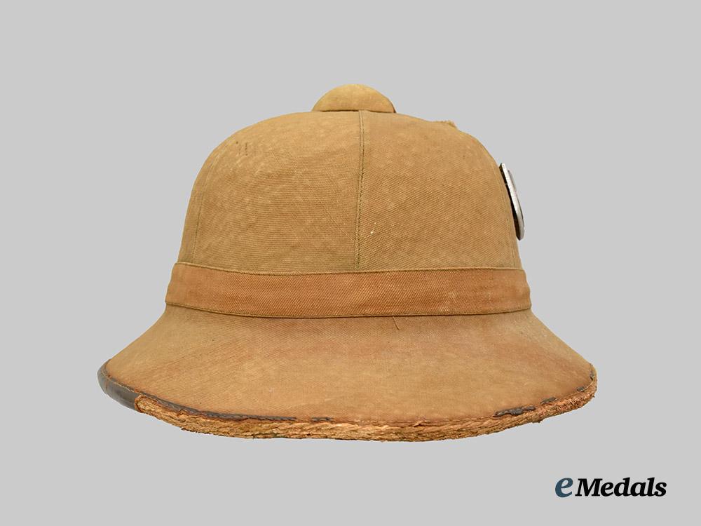germany,_heer._a_tropical_pith_helmet,_first_pattern,_by_b._k.___m_n_c9608