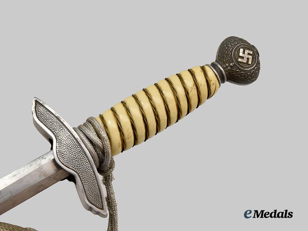 germany,_luftwaffe._an_officer’s_dress_dagger,_by_weyersberg,_kirschbaum&_cie___m_n_c9634