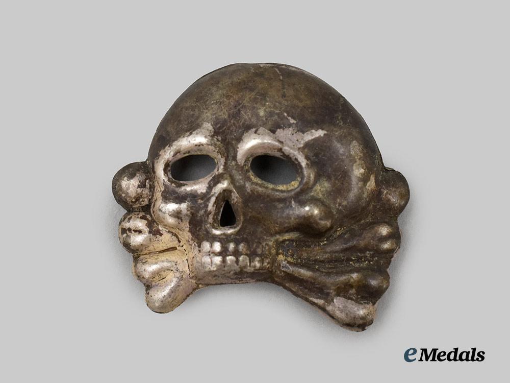 germany,_s_s._a_first_pattern_allgemeine_s_s_visor_cap_totenkopf_insignia___m_n_c9640