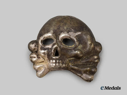 germany,_s_s._a_first_pattern_allgemeine_s_s_visor_cap_totenkopf_insignia___m_n_c9640