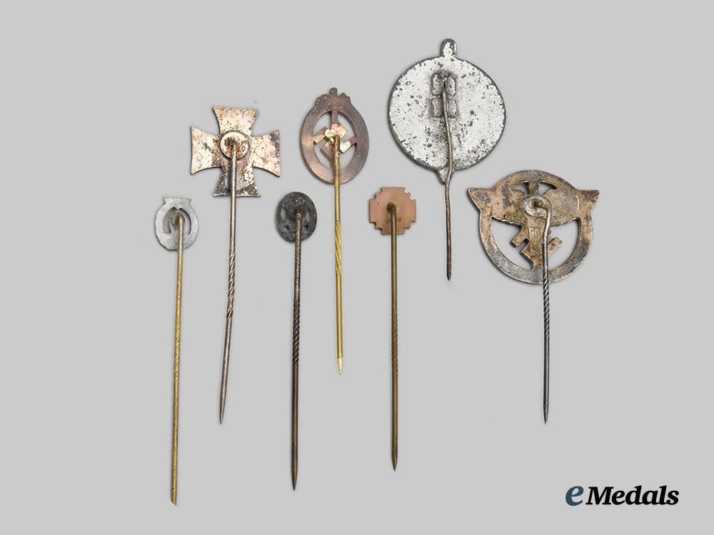 germany,_third_reich._a_mixed_lot_of_stick_pin_miniature_awards_and_membership_badges___m_n_c9667