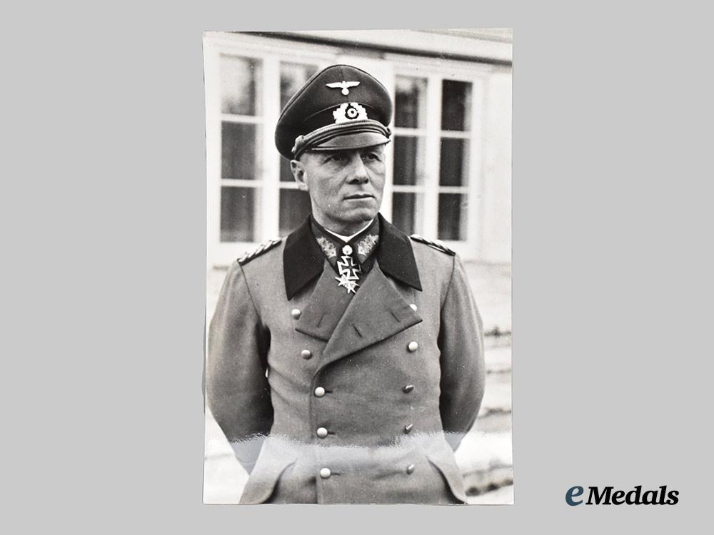 germany,_wehrmacht._a_lot_of_imperial_war_museum_press_photos_featuring_notable_commanders___m_n_c9675