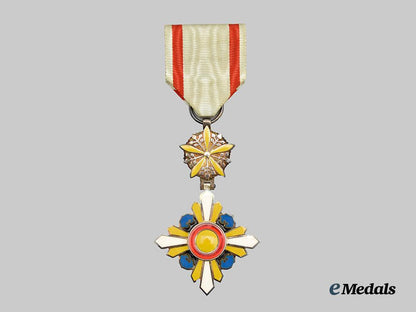 japan,_manchukuo._an_order_of_the_auspicious_clouds,_v_i_class,_c.1935___m_n_c9701