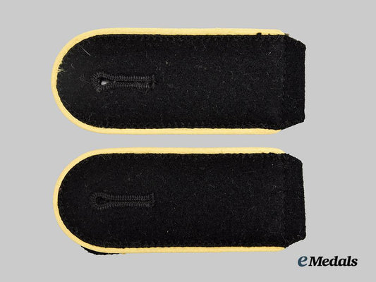 germany,_s_s._a_mint_set_of_waffen-_s_s_signals/_correspondents_enlisted_personnel_shoulder_straps___m_n_c9743