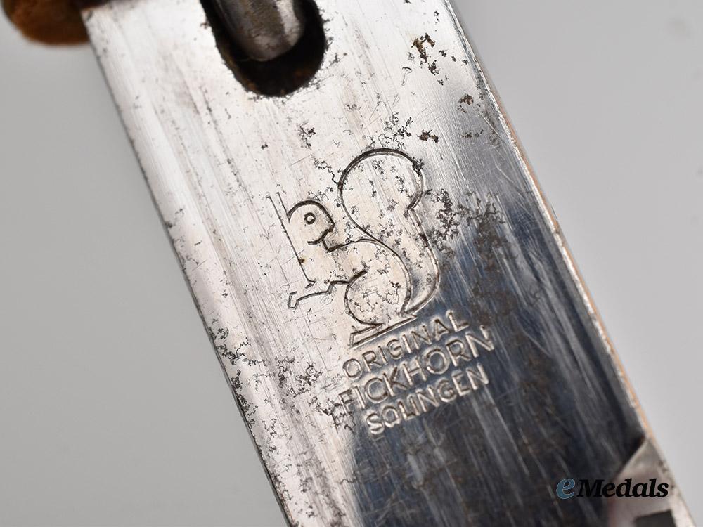 germany,_kriesmarine._an_officer’s_dress_dagger,_by_carl_eickhorn___m_n_c9794