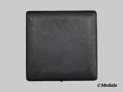 united_states._a_cased_charles_lindbergh_solo_atlantic_flight_table_medal,_c.1977___m_n_c9805