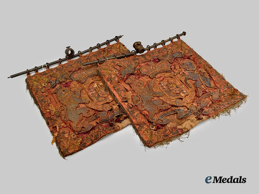 united_kingdom._a_pair_of_household_cavalry_trumpeter_banners_of_the_reign_of_george_i_v,_c.1825___m_n_c9839