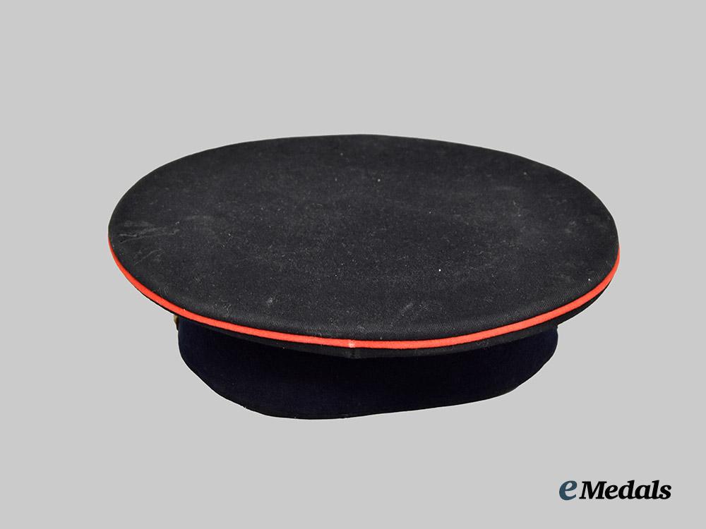 united_kingdom._a_second_war_royal_engineers_officer’s_visor_cap___m_n_c9854