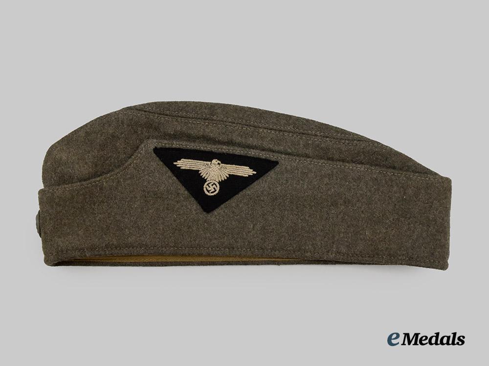 germany,_s_s._a_first_pattern_overseas_cap,_field-_grey_version,_c.1938___m_n_c9884