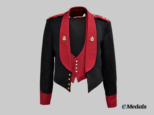 united_kingdom._a_royal_army_medical_corps_mess_dress_jacket_and_vest_with_parachute_qualification_badge___m_n_c9963