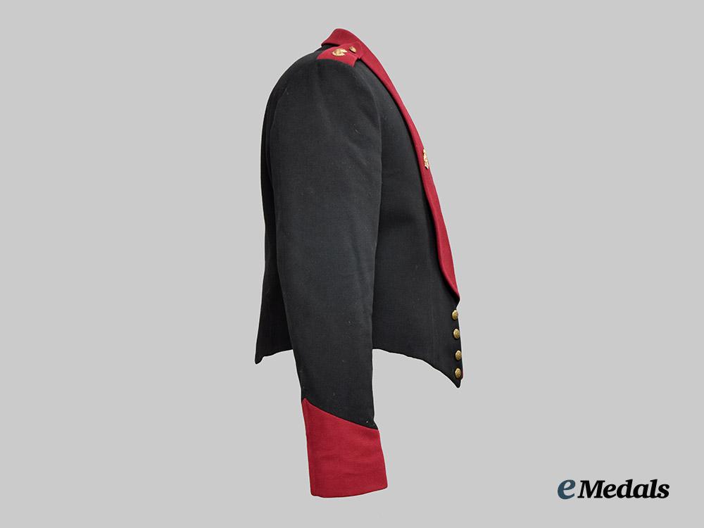united_kingdom._a_royal_army_medical_corps_mess_dress_jacket_and_vest_with_parachute_qualification_badge___m_n_c9965