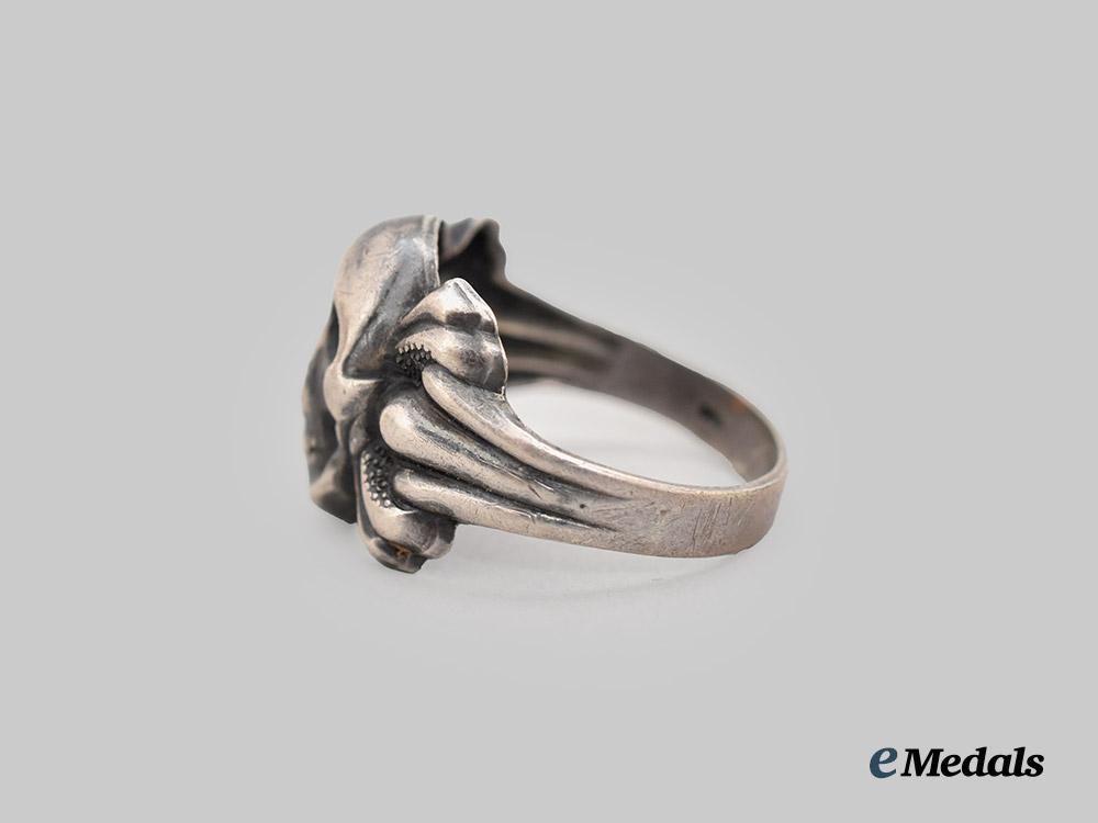 germany,_wehrmacht._a_commemorative_totenkopf_ring_in_silver___m_n_c9967