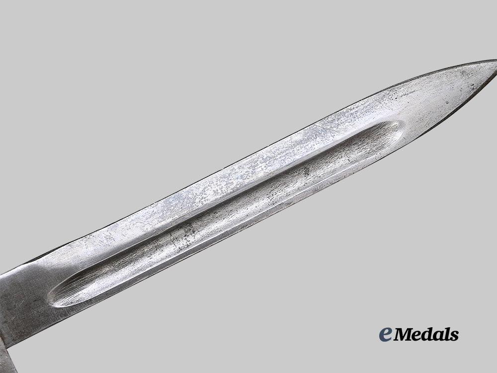 turkey,_republic._a_mauser_m1935_bayonet_with_scabbard_e_medals__e_u24849_10