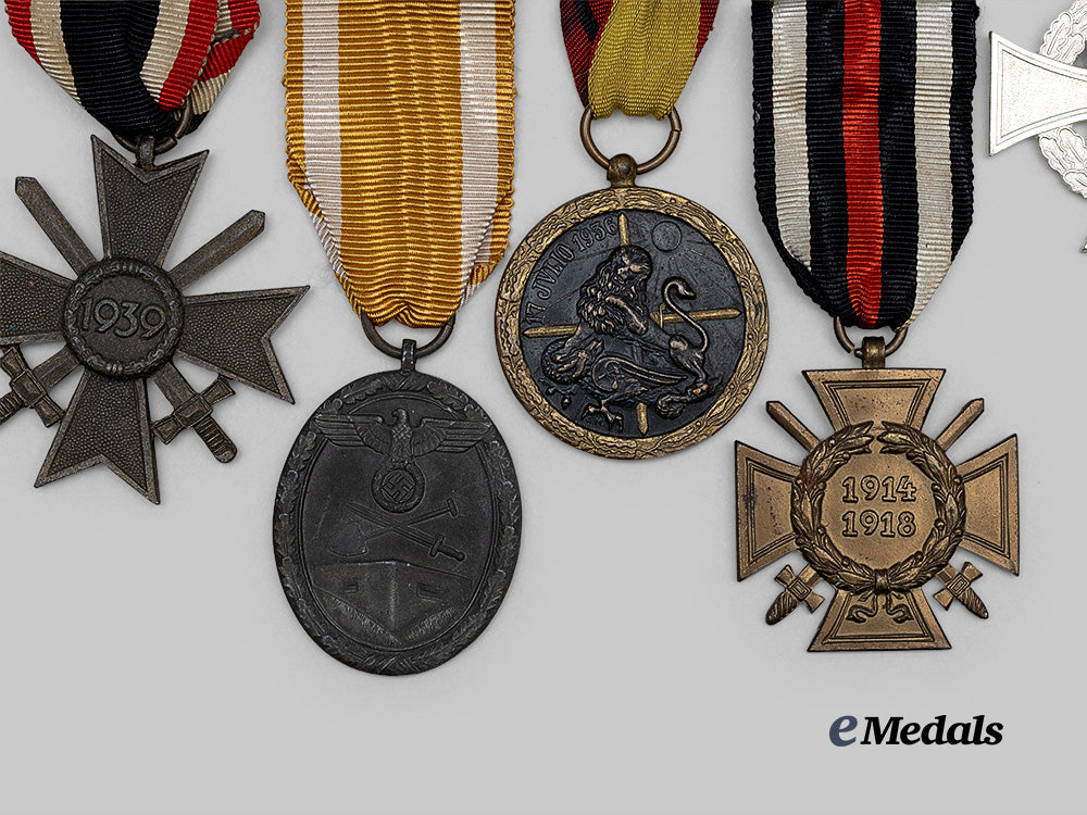 germany,_third_reich._a_mixed_lot_of_awards_for_military_and_civil_service_e_medals__g62857_3