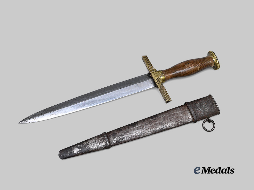 germany,_r_l_b._an_officer’s_dress_dagger,_first_pattern,_modified_for_postwar_display_e_medals__g62760_3