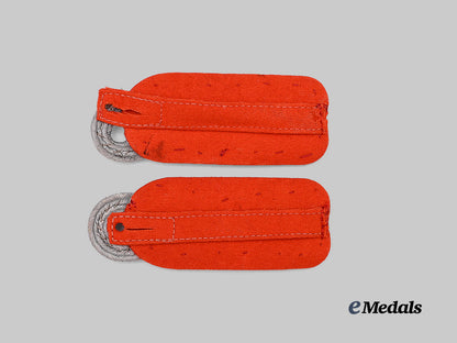 germany,_heer._a_set_of_feldgendarmerie_major_shoulder_boards_e_medals__g62893_3