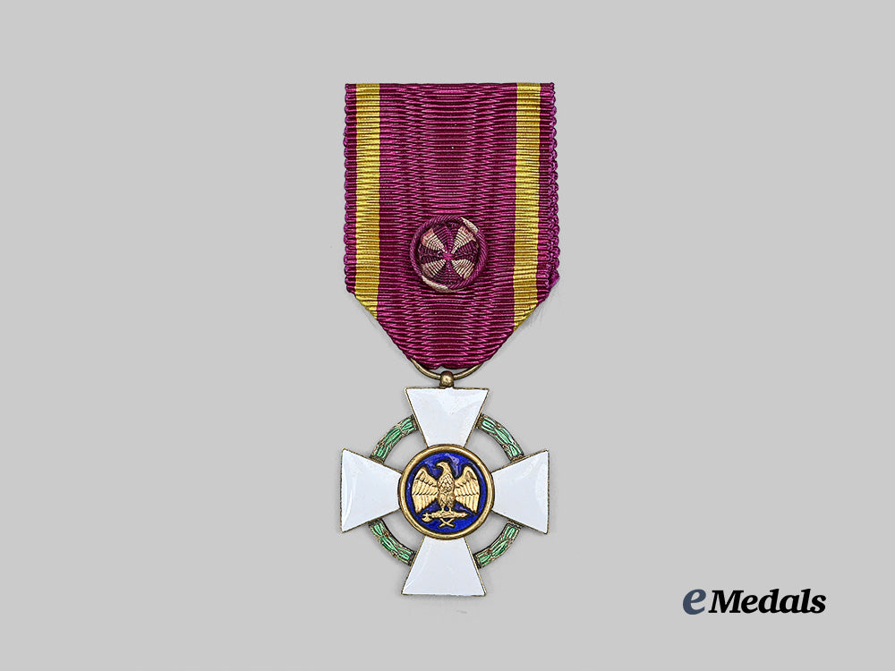 italy,_fascist_state._an_order_of_the_roman_eagle,_v_class_officer,_civil_division,_c.1942_e_medals__e_u24789_2