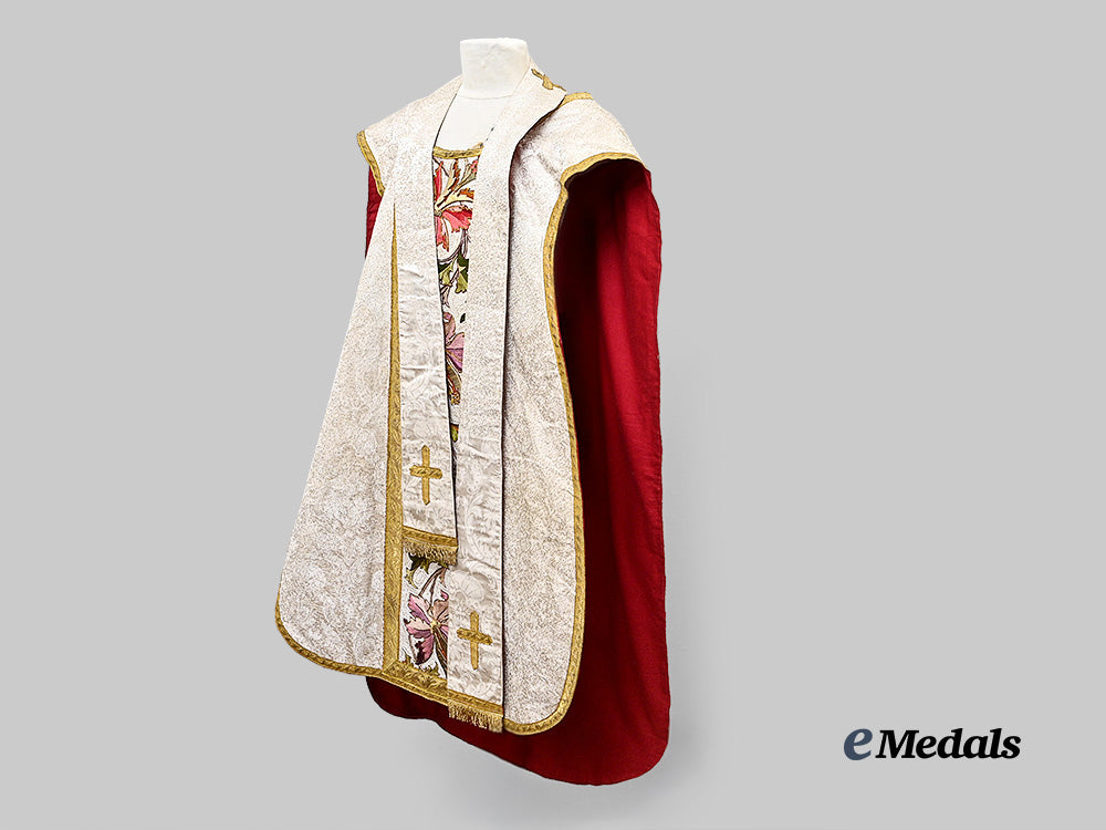 vatican,_papal_state_a_fine_roman_catholic_chasuble_e_medals__e_u24691_4