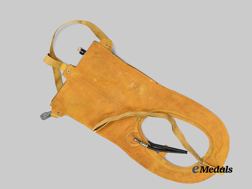 united_states._an_air_force“_mae_west”_pneumatic_life_preserver_vest,_c.1945_e_medals__w8597_6