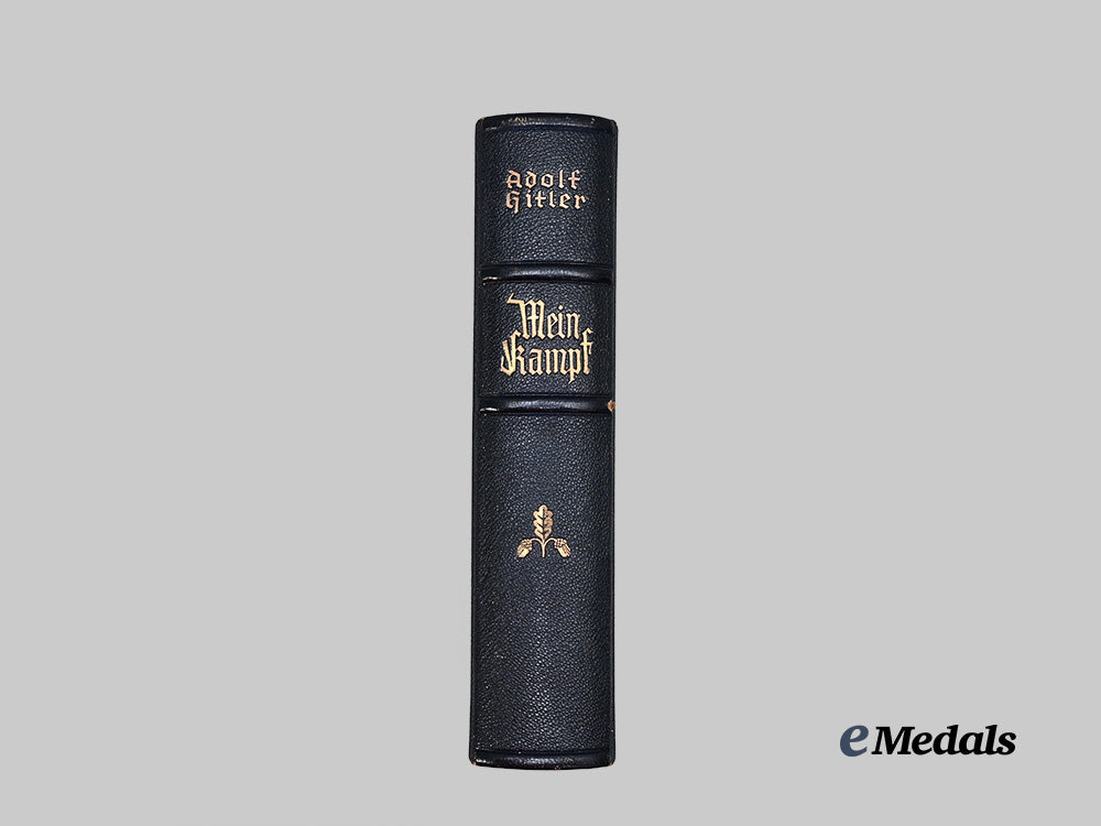 germany,_n_s_d_a_p._a1938_edition_of_mein_kampf,_unused_wedding_version_with_slipcase,_vienna_issue_e_medals__g62899_4